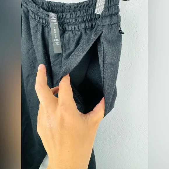 Lululemon Lab Series Terra Cosmos Fall 23 Jacquard Leopard Print Black Trousers - Picture 8 of 14